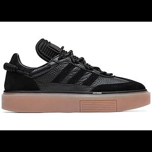 Adidas Ivy super Sleek 72 women’s NEW size 5 1/2